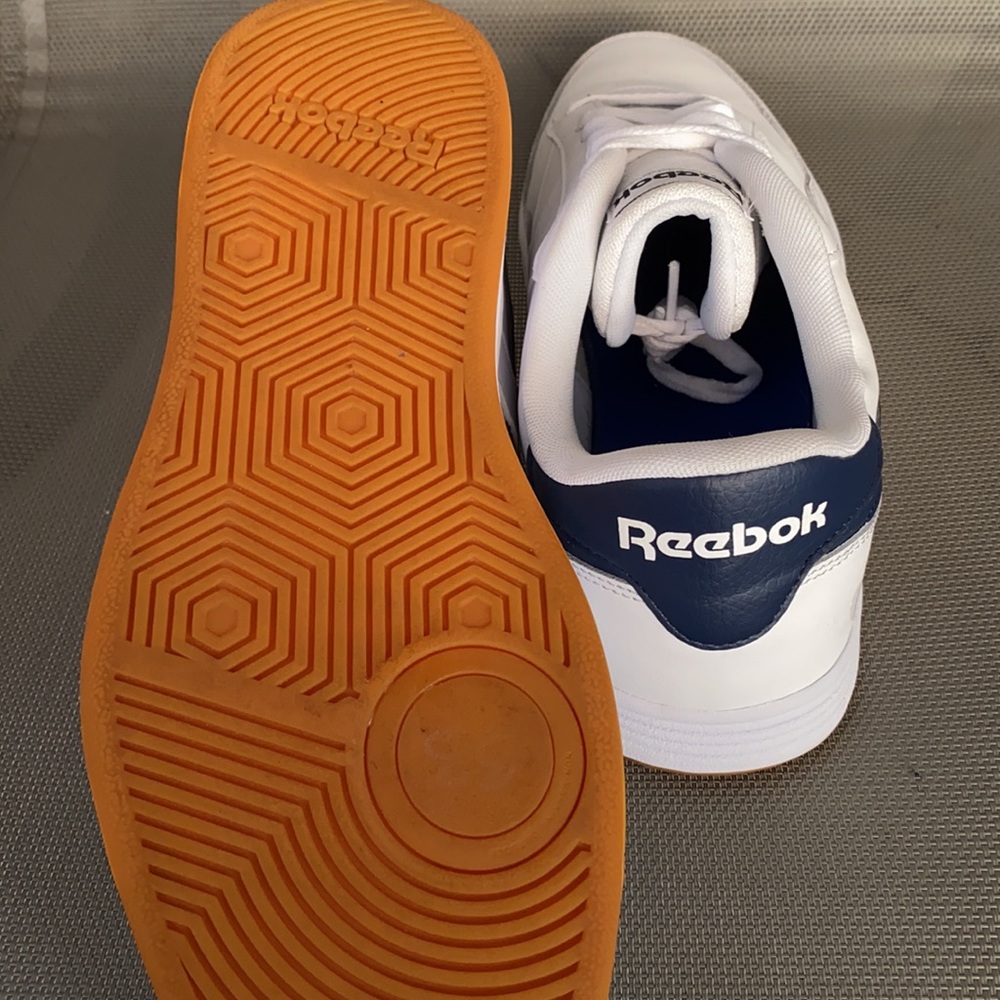 White Reebok 👟 - Picture 5 of 7